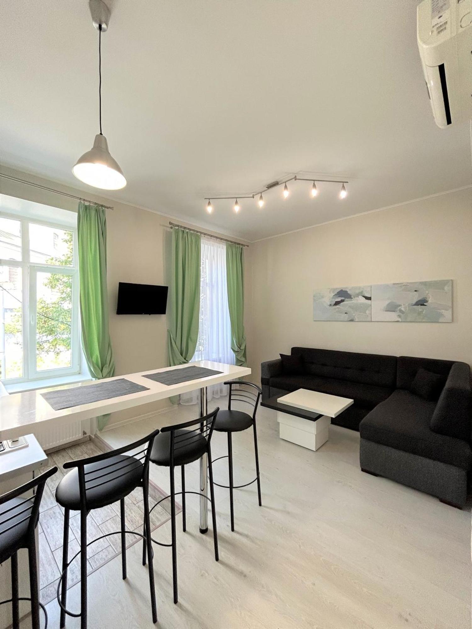 Modern Apartment In Old City Center Lwów Zewnętrze zdjęcie